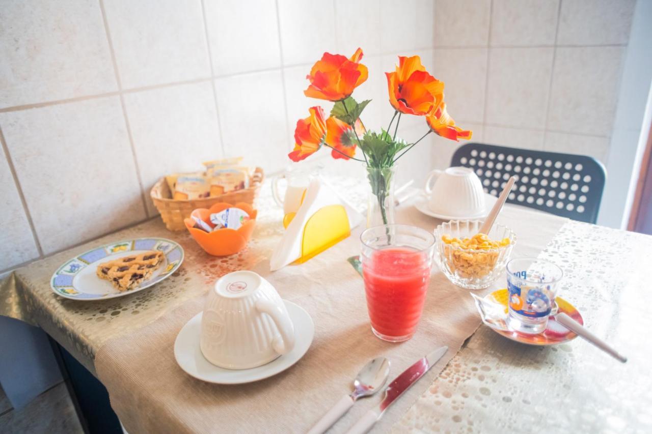 B&B Italo House 오페라 외부 사진