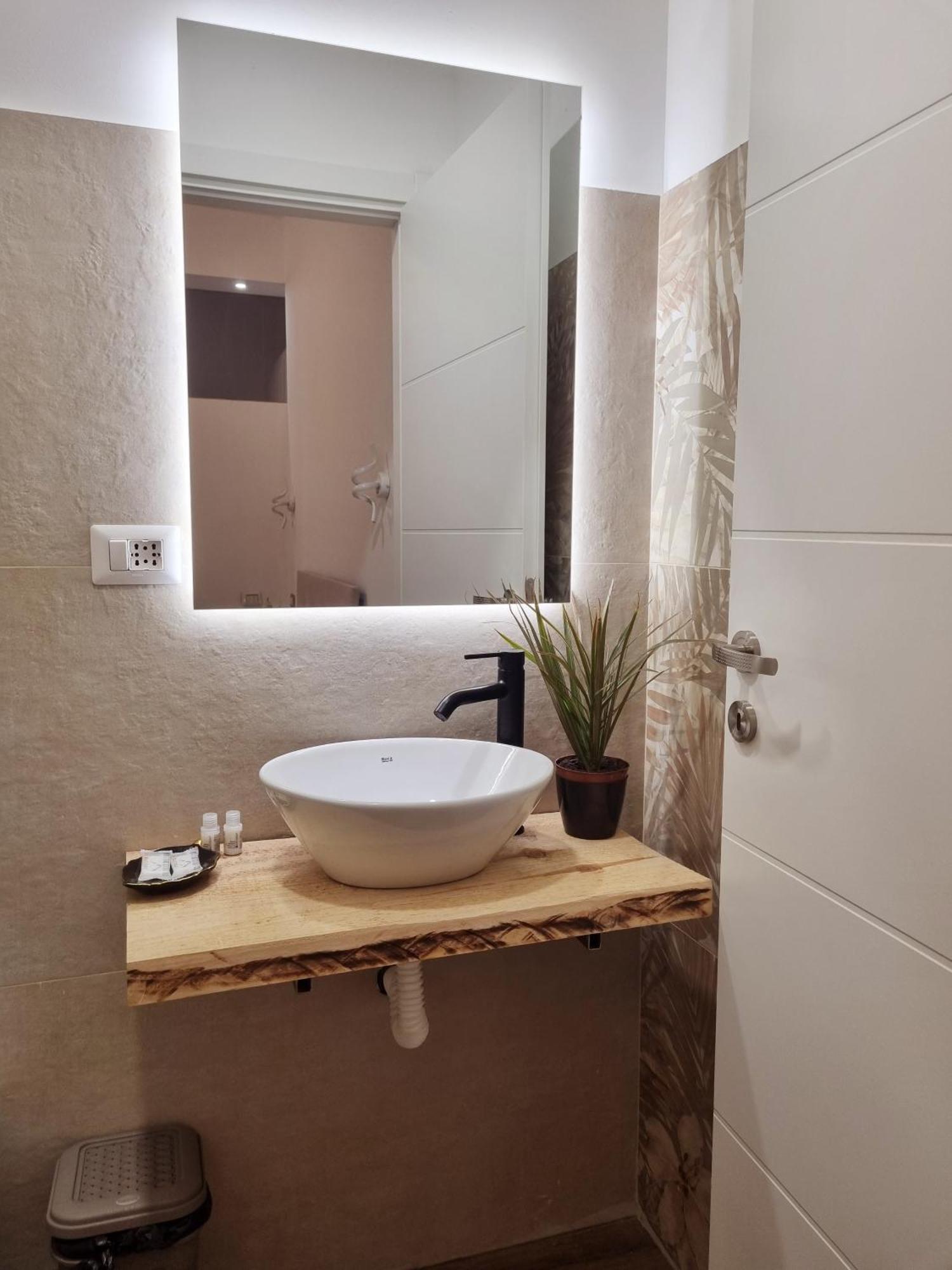 B&B Italo House 오페라 외부 사진