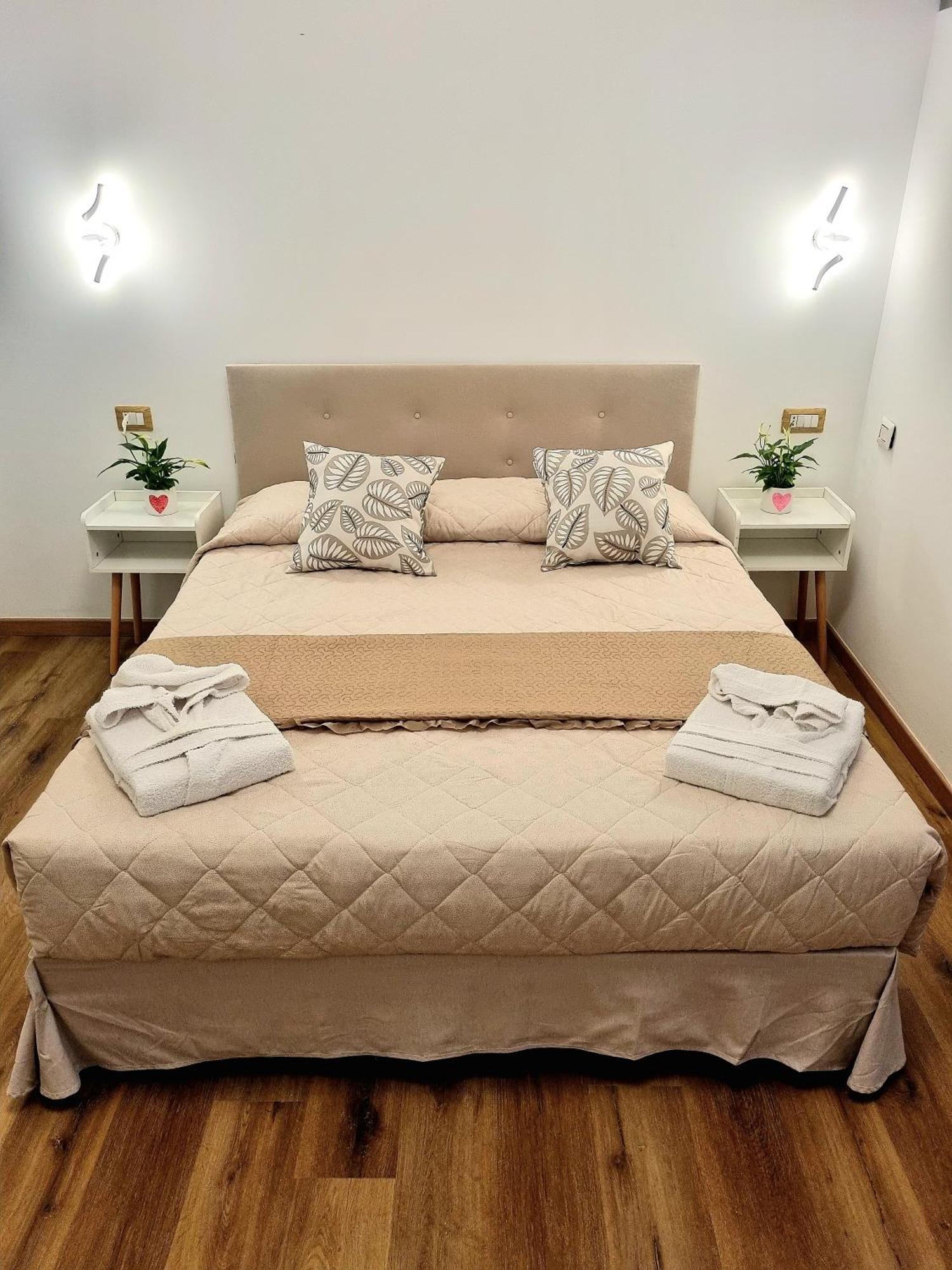 B&B Italo House 오페라 외부 사진