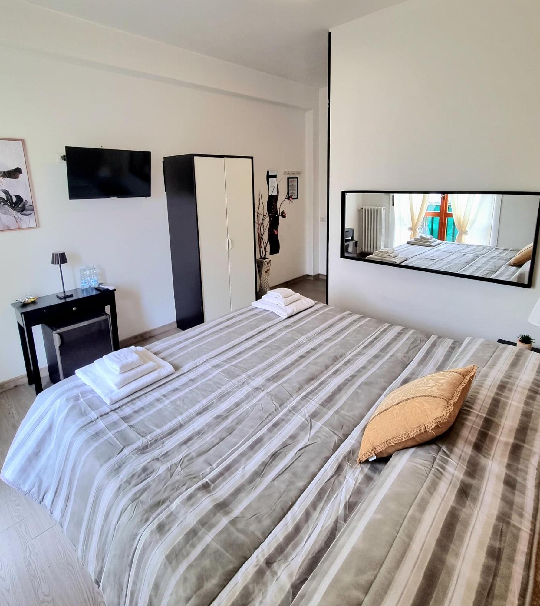 B&B Italo House 오페라 외부 사진